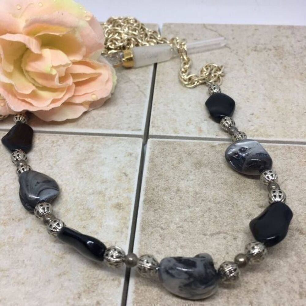 BLACK ONYX, SHELL & SILVER FILIGREE NECKLACE